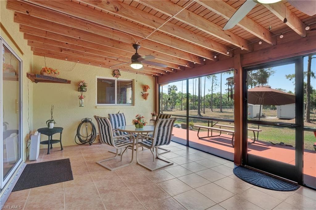 2610 6th Ave NE, Naples, FL 34120-37