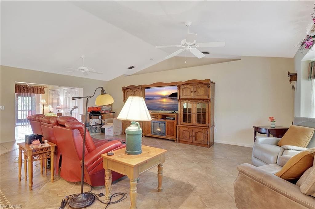 2610 6th Ave NE, Naples, FL 34120-3