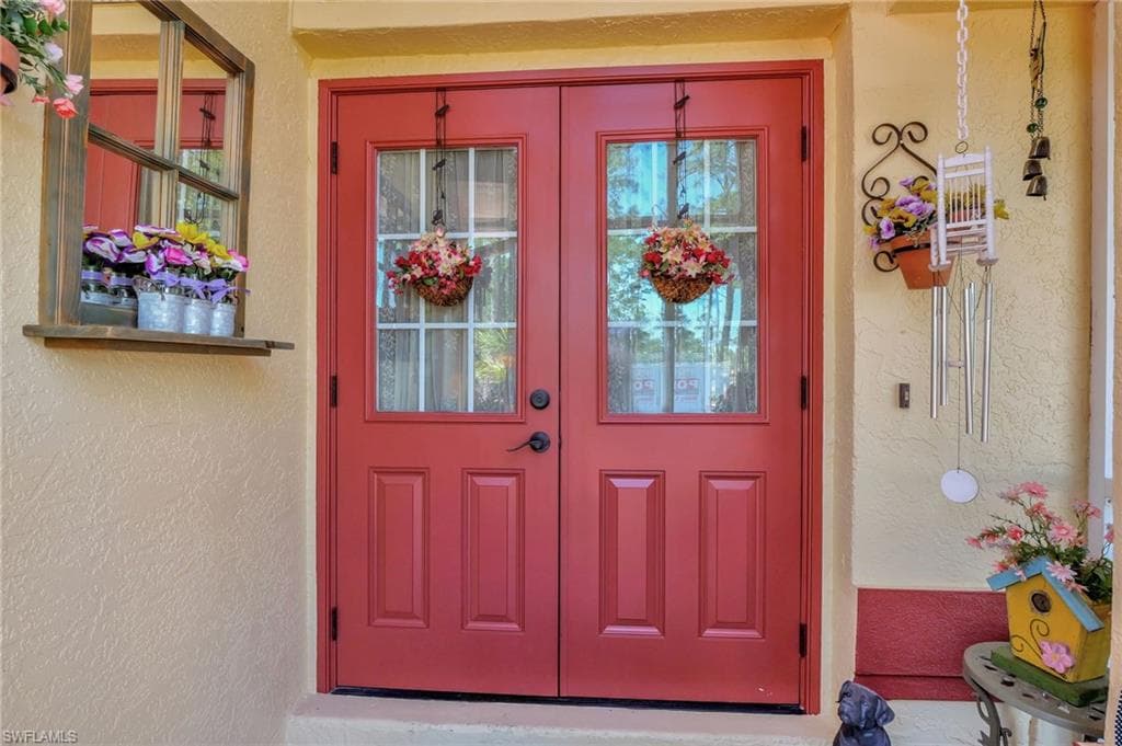 2610 6th Ave NE, Naples, FL 34120-48