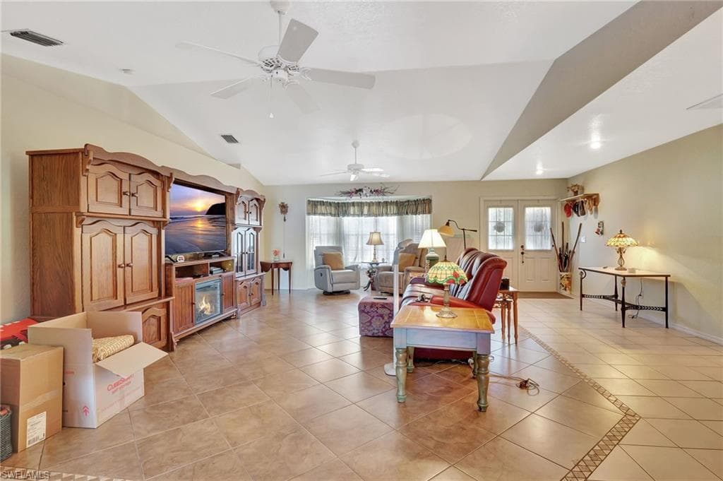2610 6th Ave NE, Naples, FL 34120-5
