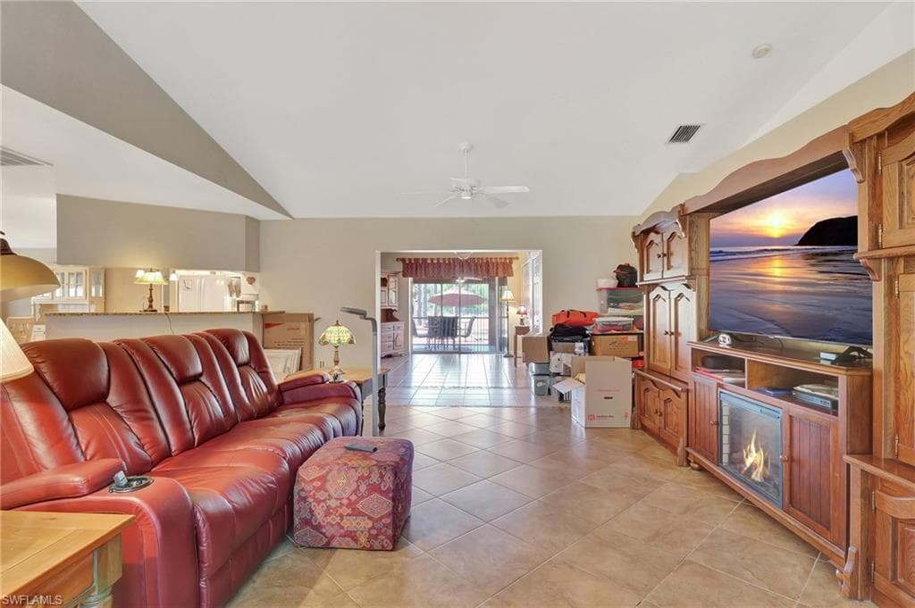 2610 6th Ave NE, Naples, FL 34120-7