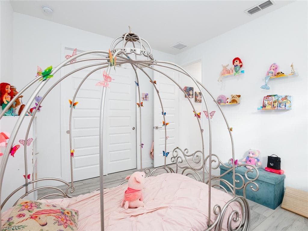 1766 Golden Gate Blvd W, Naples, FL 34120-23