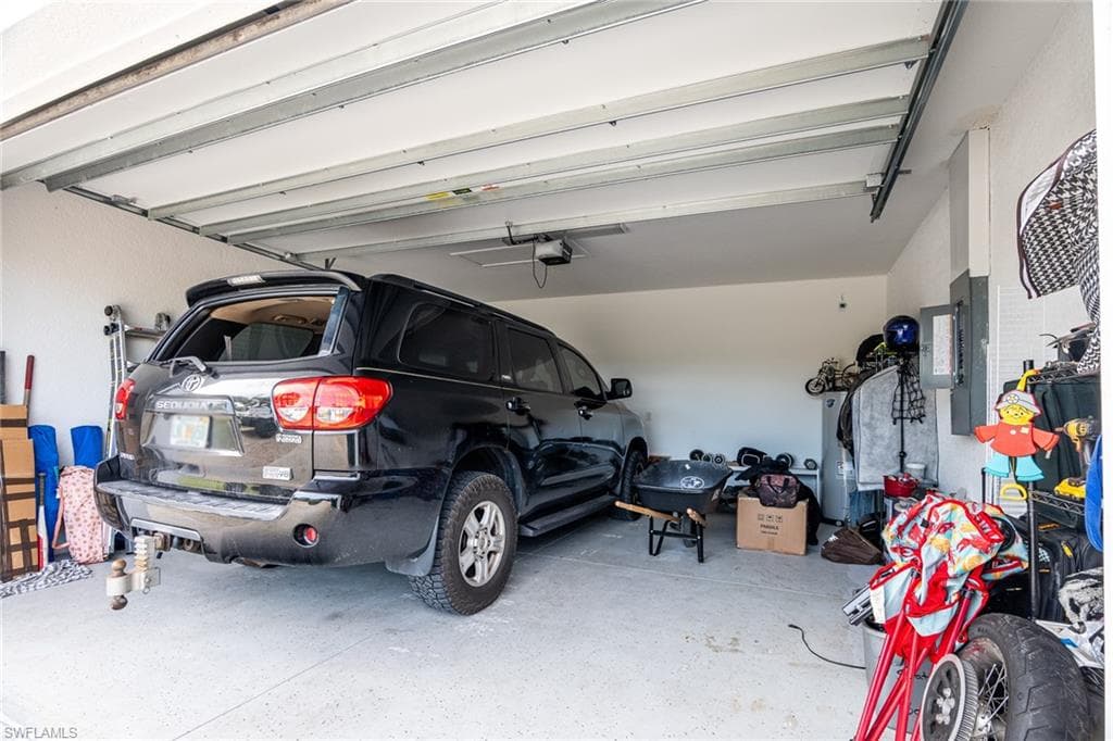 1766 Golden Gate Blvd W, Naples, FL 34120-27