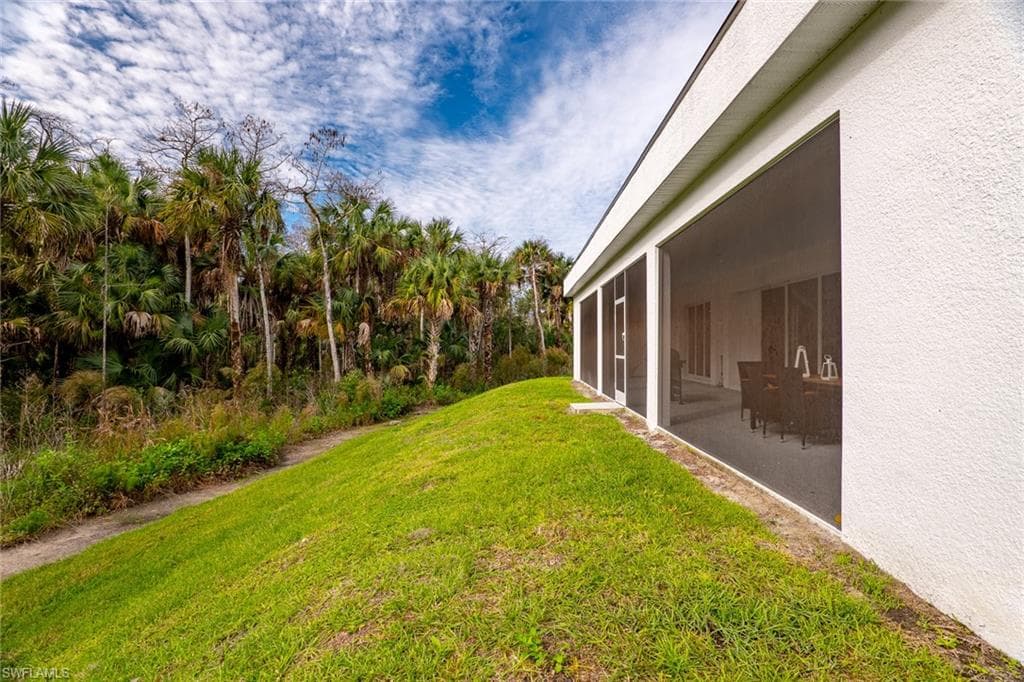 1766 Golden Gate Blvd W, Naples, FL 34120-28