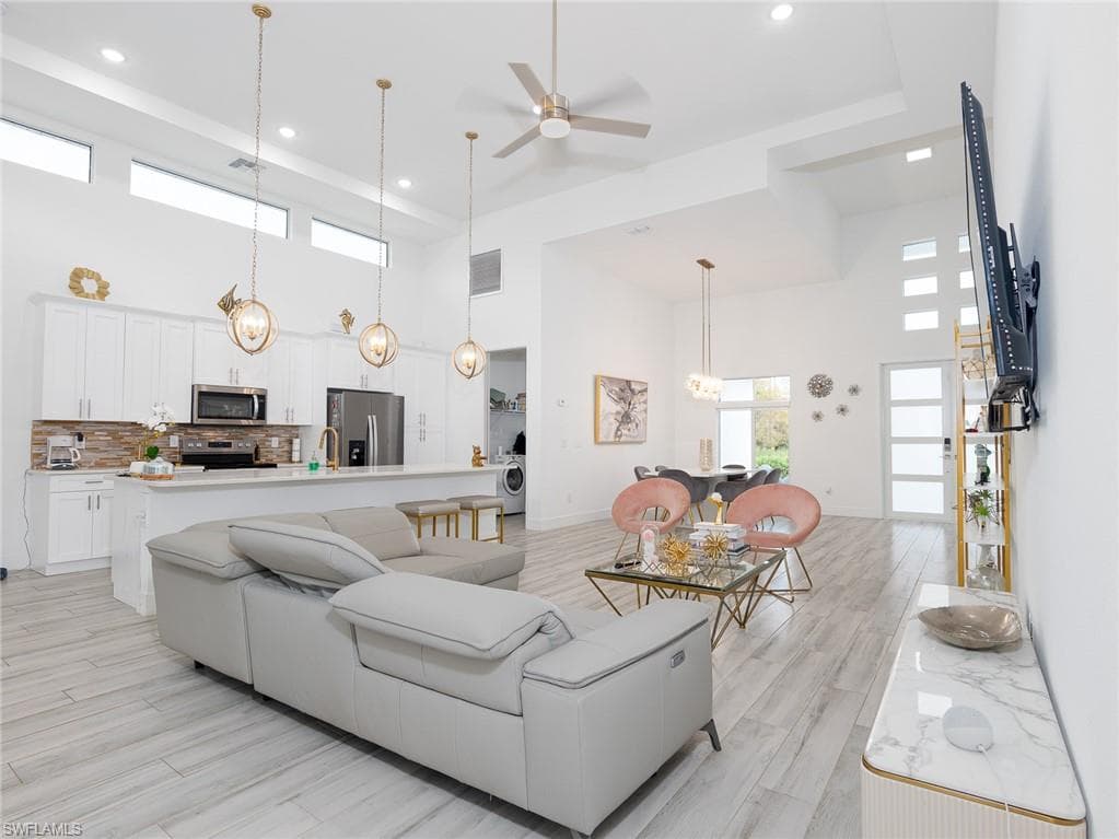 1766 Golden Gate Blvd W, Naples, FL 34120-7