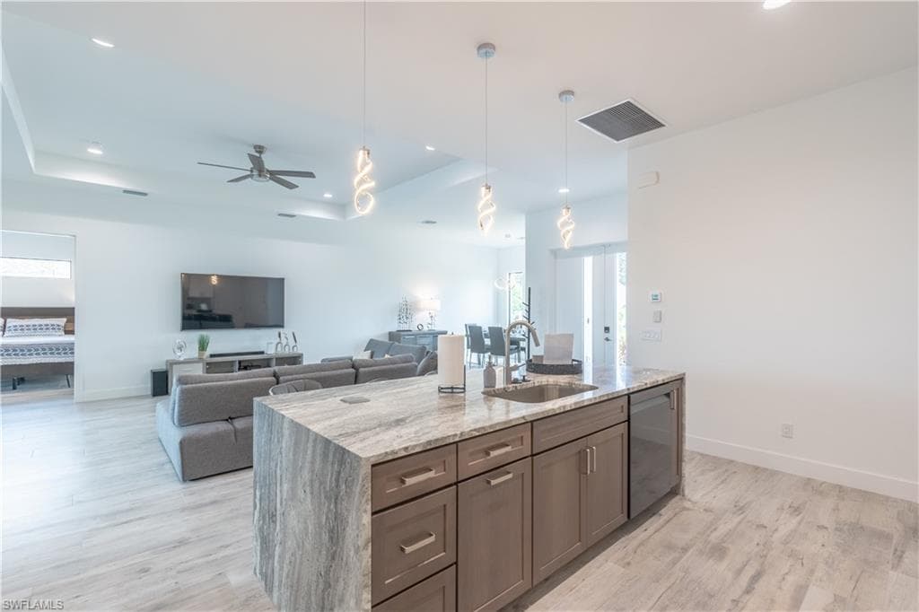 3008 11th Pl, Cape Coral, FL 33904-13
