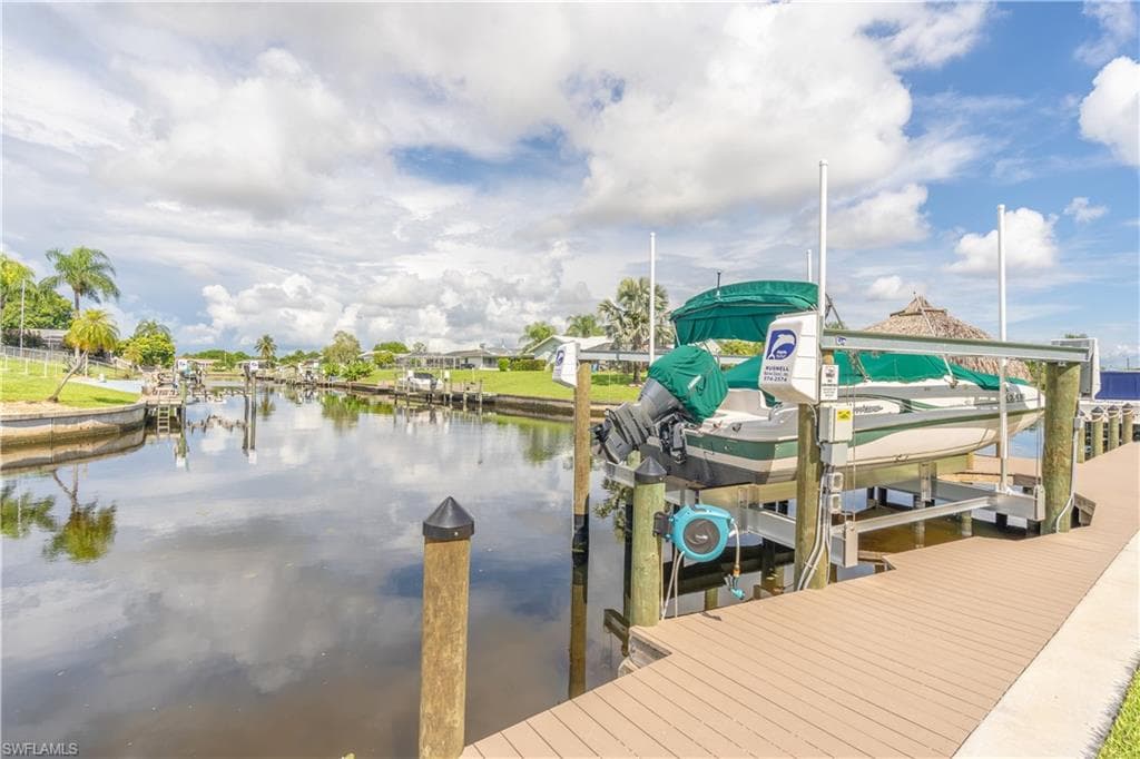 3008 11th Pl, Cape Coral, FL 33904-36