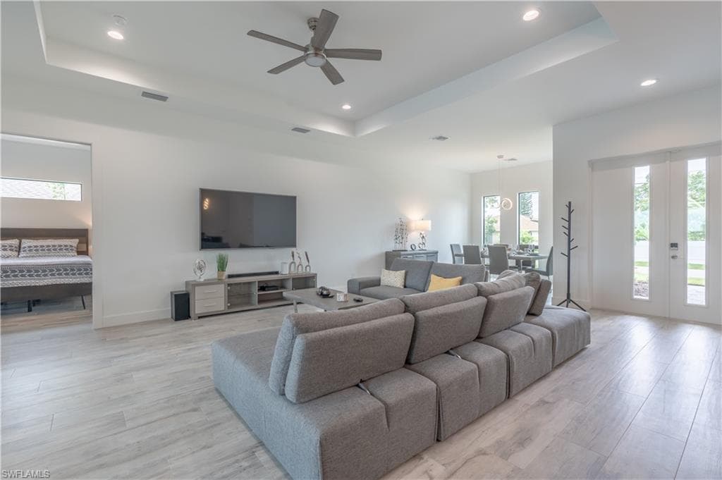 3008 11th Pl, Cape Coral, FL 33904-3