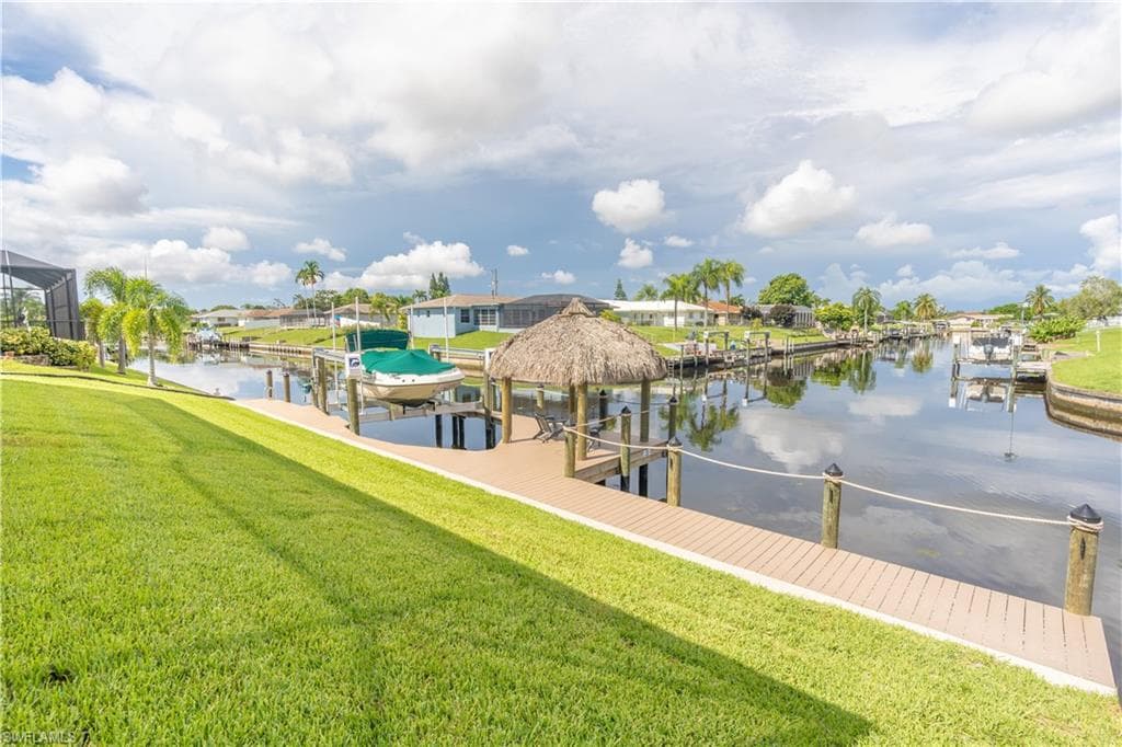 3008 11th Pl, Cape Coral, FL 33904-40