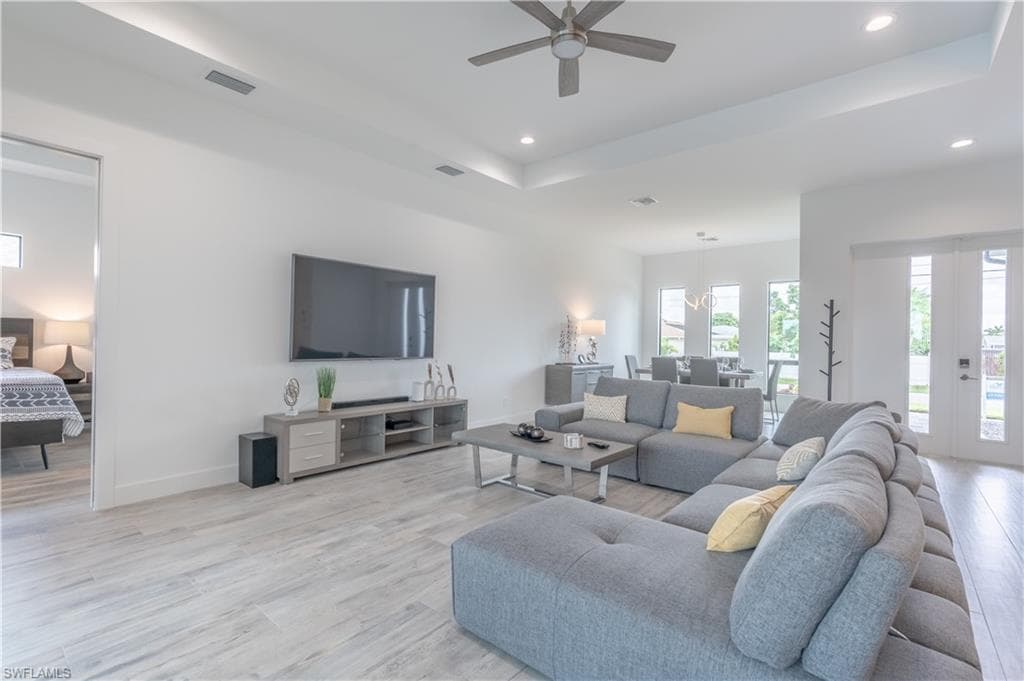 3008 11th Pl, Cape Coral, FL 33904-6