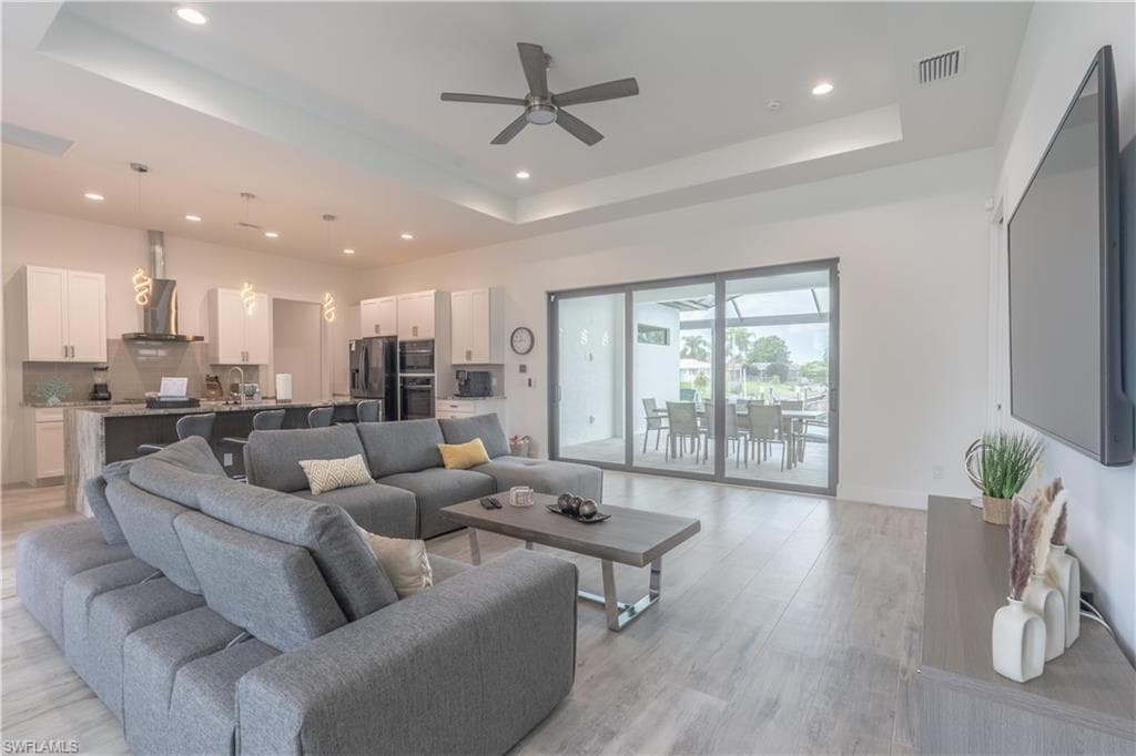 3008 11th Pl, Cape Coral, FL 33904-8