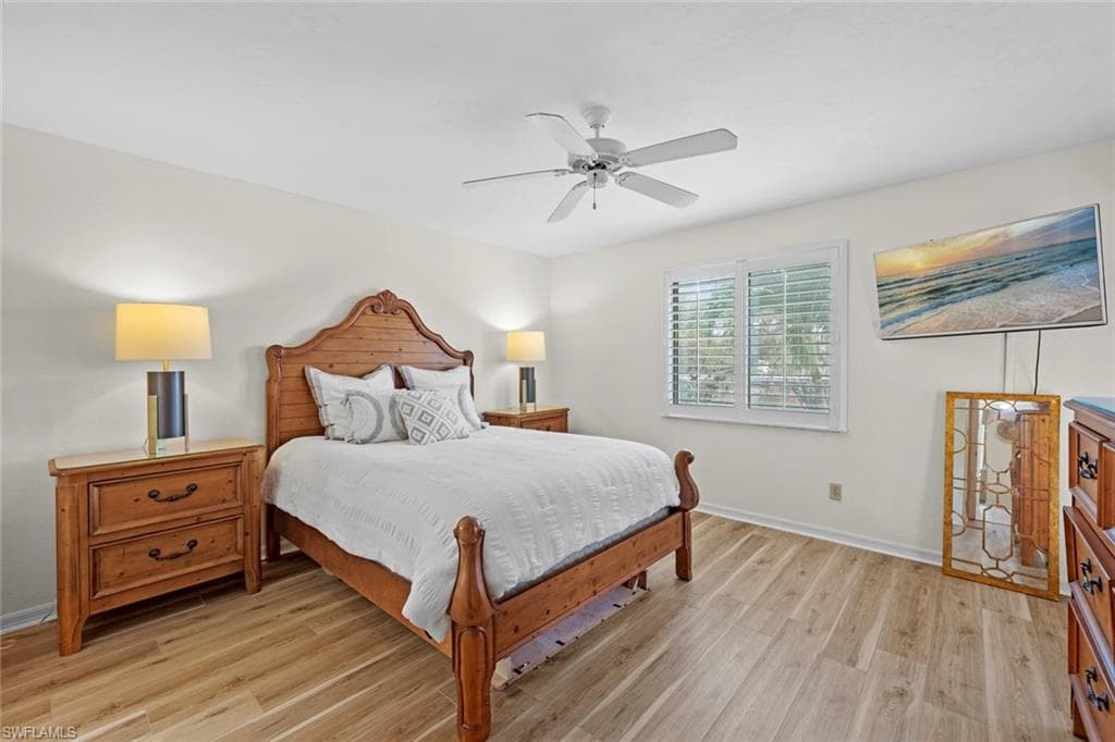 219 Fox Glen Dr 1203, Naples, FL 34104-17