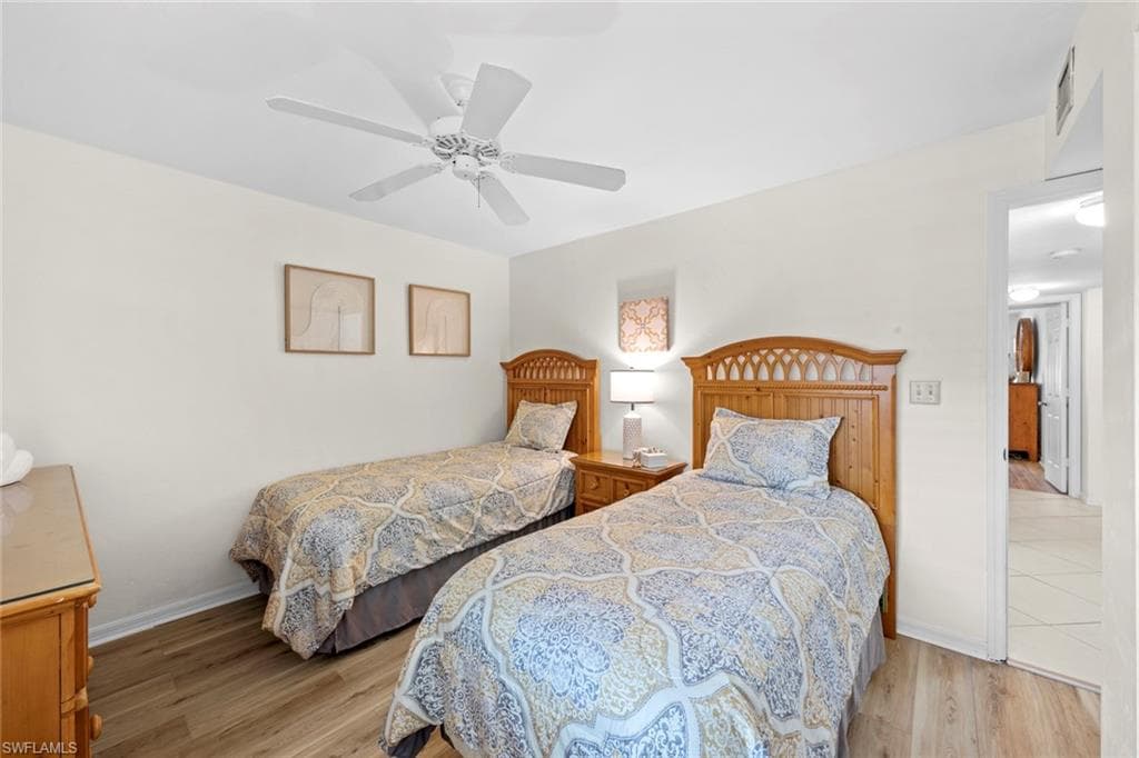 219 Fox Glen Dr 1203, Naples, FL 34104-20