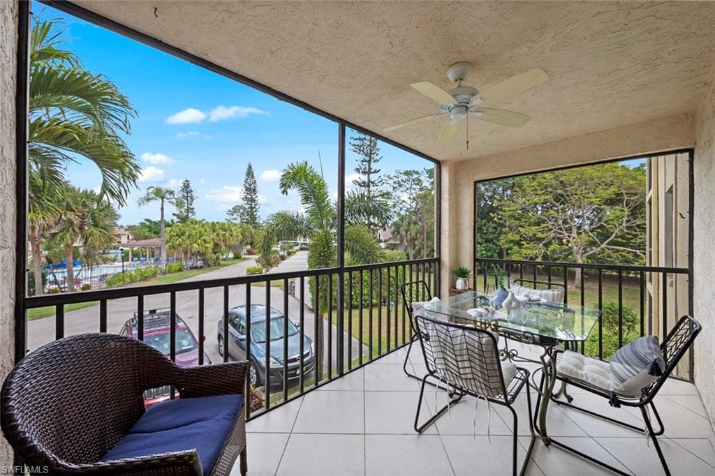 219 Fox Glen Dr 1203, Naples, FL 34104-24