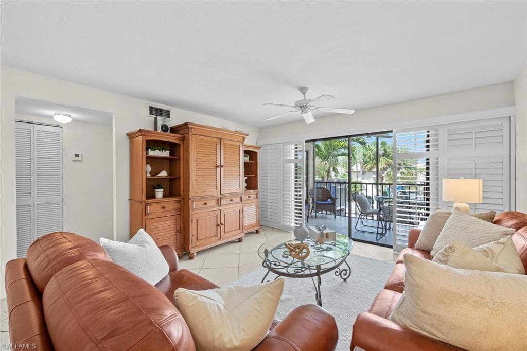 219 Fox Glen Dr 1203, Naples, FL 34104-5