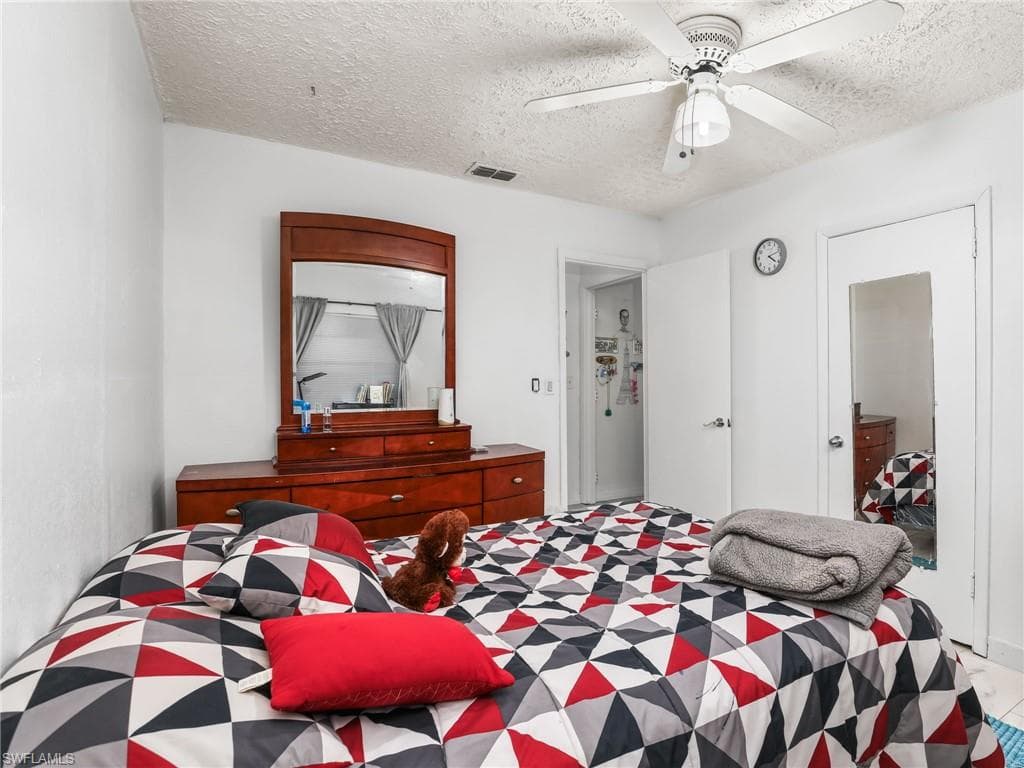 420 31st St SW, Naples, FL 34117-16
