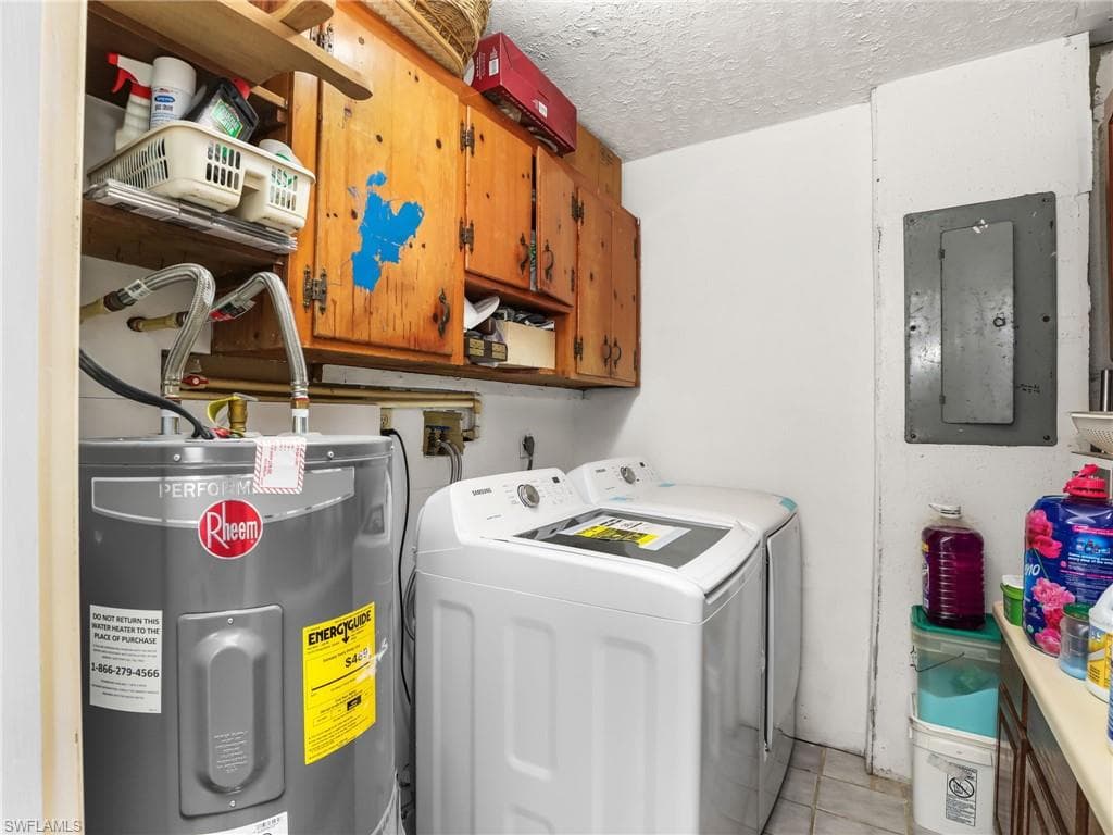 420 31st St SW, Naples, FL 34117-23