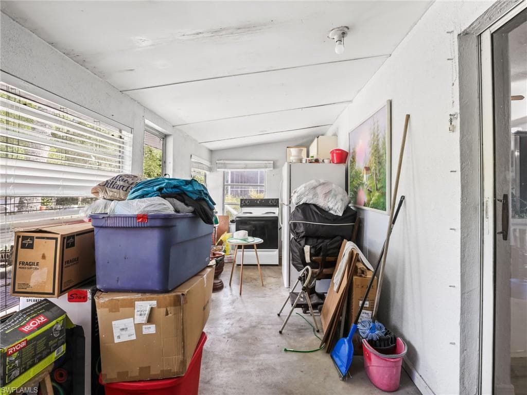 420 31st St SW, Naples, FL 34117-25