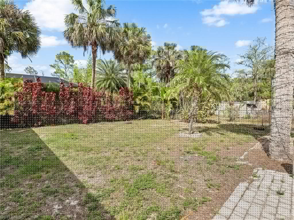 420 31st St SW, Naples, FL 34117-27