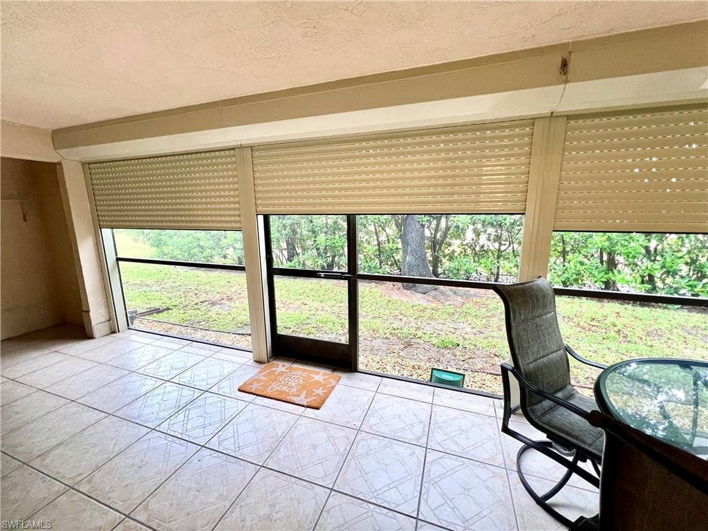 232 Pebble Beach Cir E104, Naples, FL 34113-20