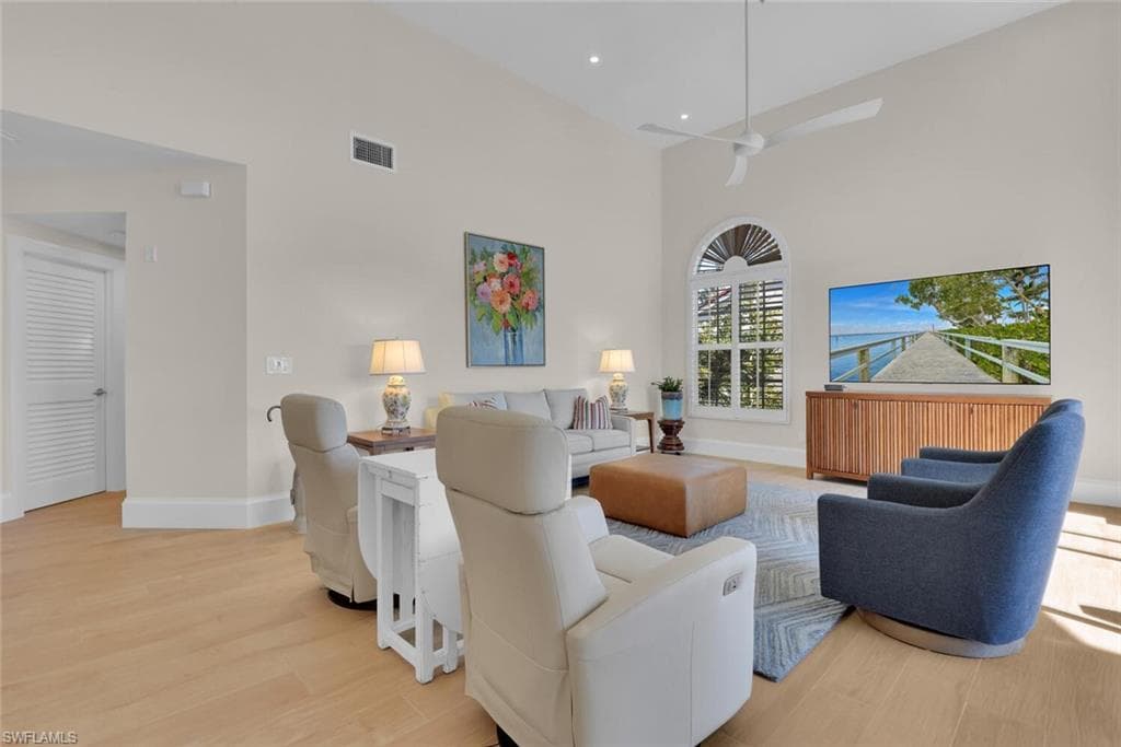 1530 Clermont Dr G301, Naples, FL 34109-9