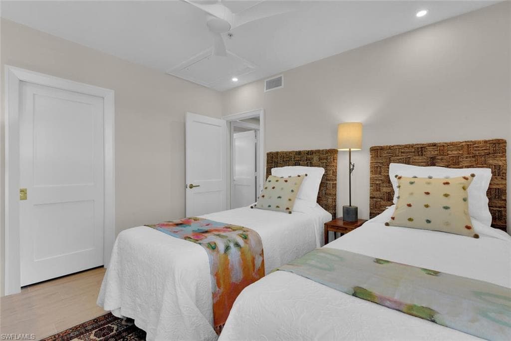 1530 Clermont Dr G301, Naples, FL 34109-17