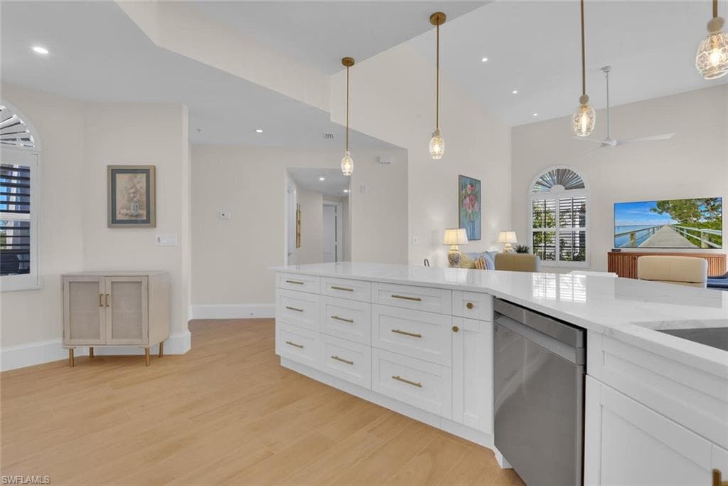 1530 Clermont Dr G301, Naples, FL 34109-4