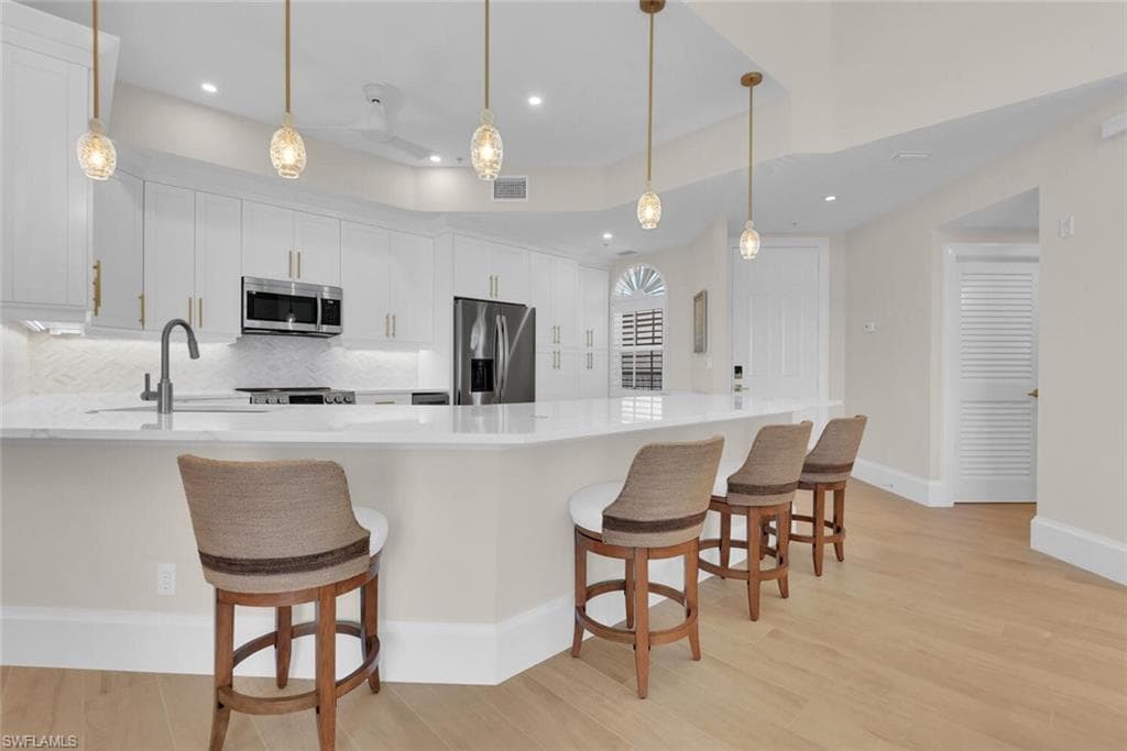 1530 Clermont Dr G301, Naples, FL 34109-5
