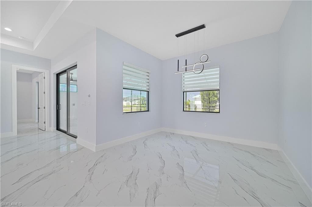 900 12th Pl, Cape Coral, FL 33993-17