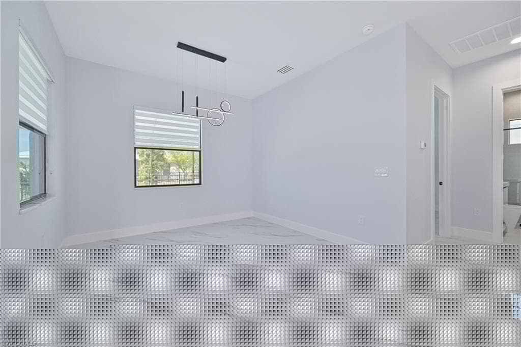 900 12th Pl, Cape Coral, FL 33993-18