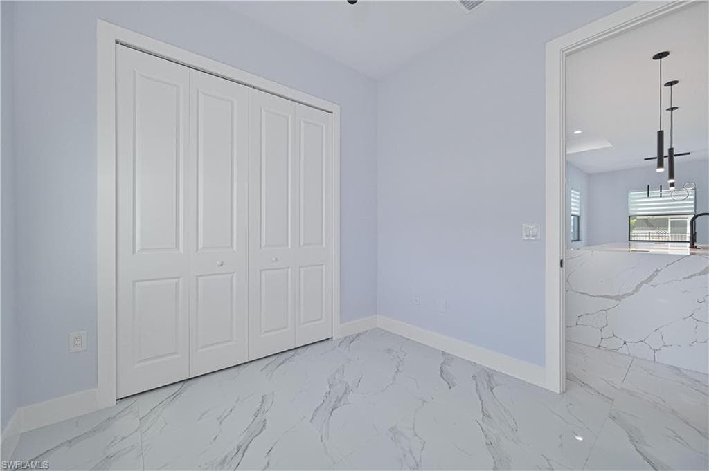 900 12th Pl, Cape Coral, FL 33993-28