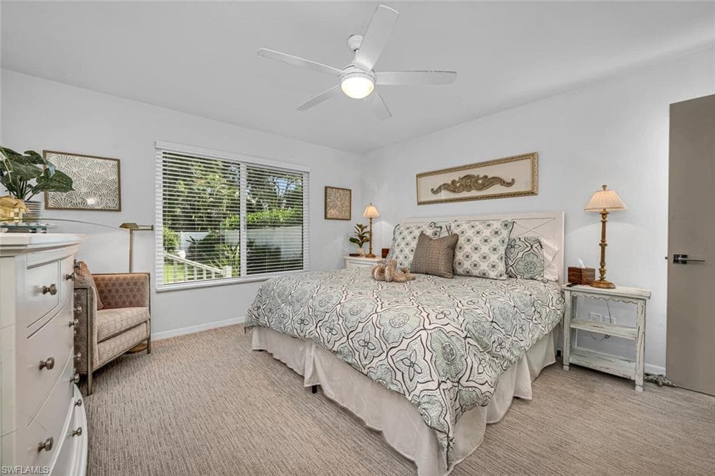 1255 Illinois Dr, Naples, FL 34103-8
