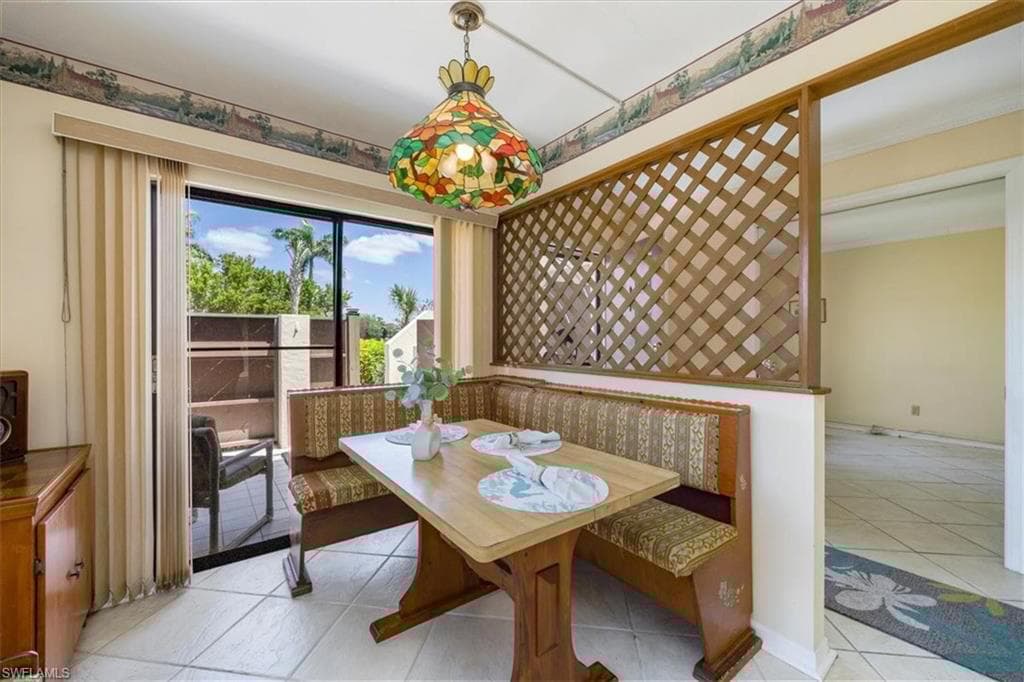 536 Lake Louise Cir B102, Naples, FL 34110-16