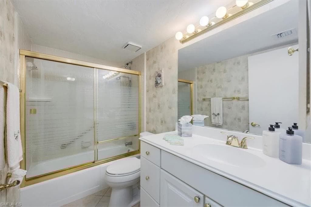 536 Lake Louise Cir B102, Naples, FL 34110-18