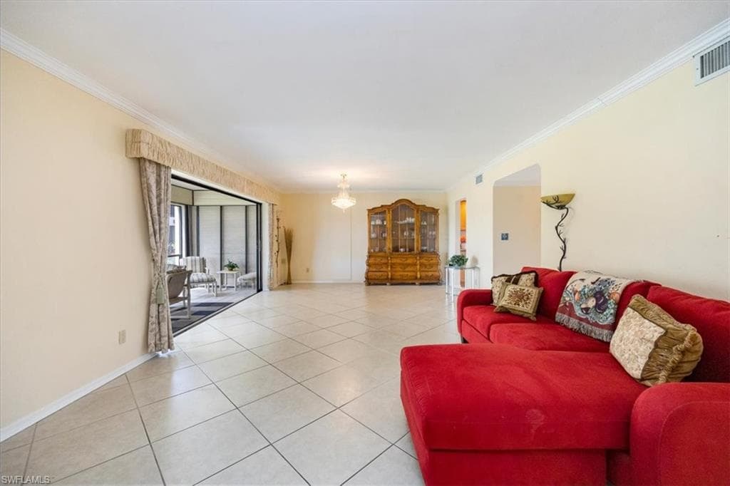 536 Lake Louise Cir B102, Naples, FL 34110-7