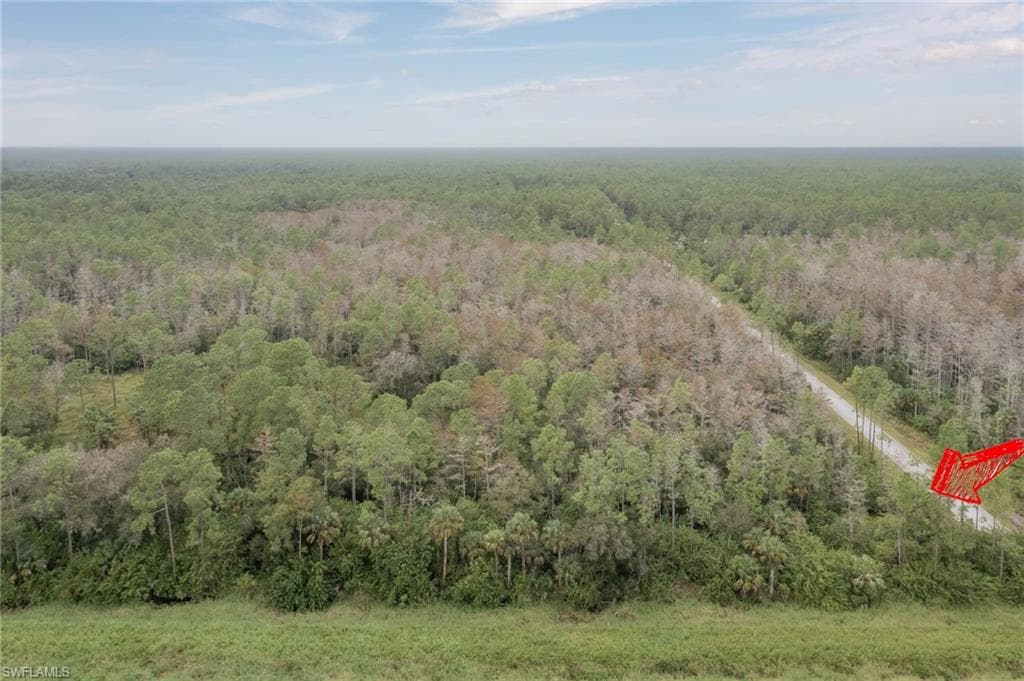 8th Ave SE, Naples, FL 34117-6