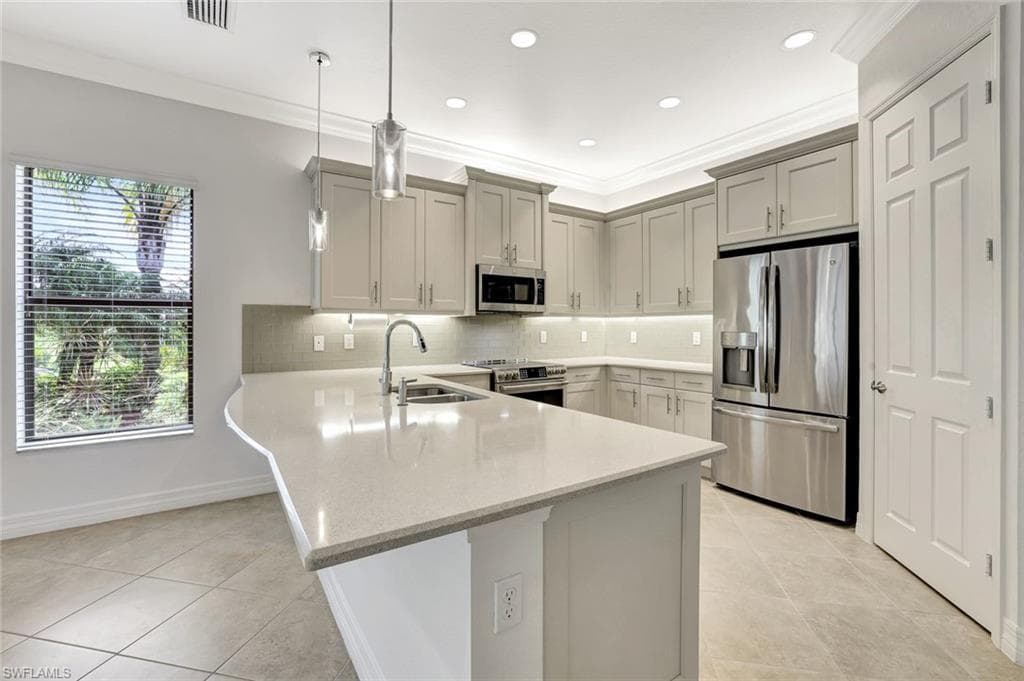 13404 Monticello Blvd, Naples, FL 34109-9