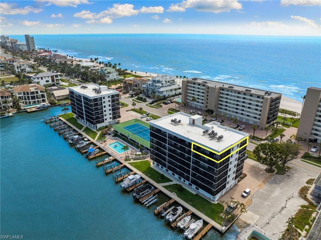 10482 Gulf Shore Dr 261, Naples, FL 34108-1