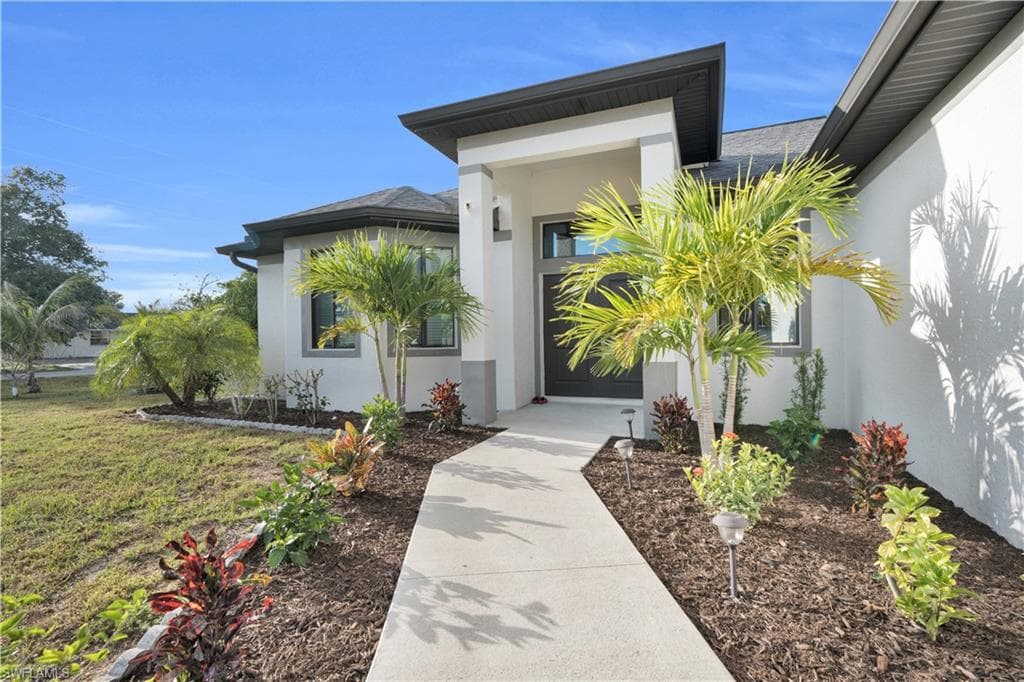 13002 Caribbean Blvd, Fort Myers, FL 33905-8