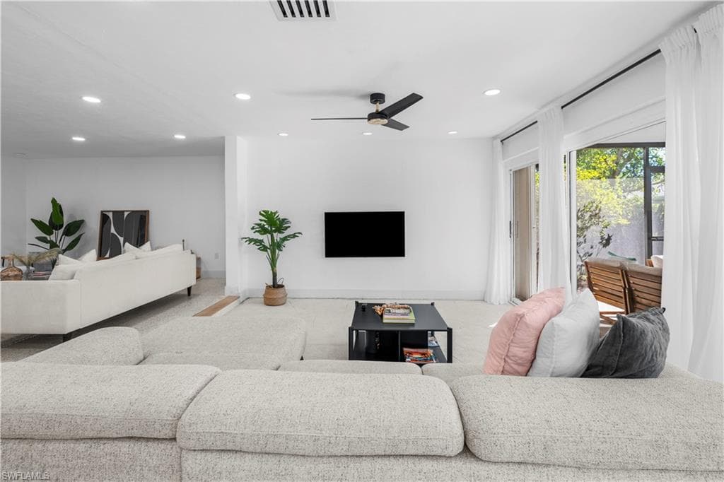 1515 Manchester Blvd, Fort Myers, FL 33919-18