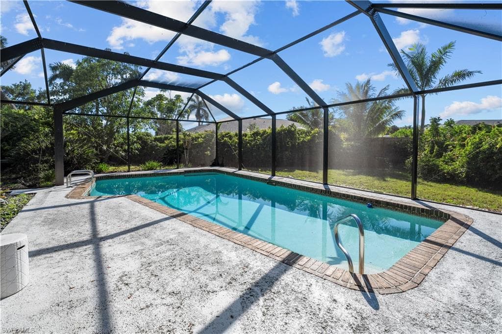 1515 Manchester Blvd, Fort Myers, FL 33919-40