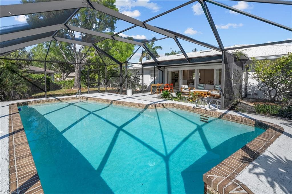 1515 Manchester Blvd, Fort Myers, FL 33919-42