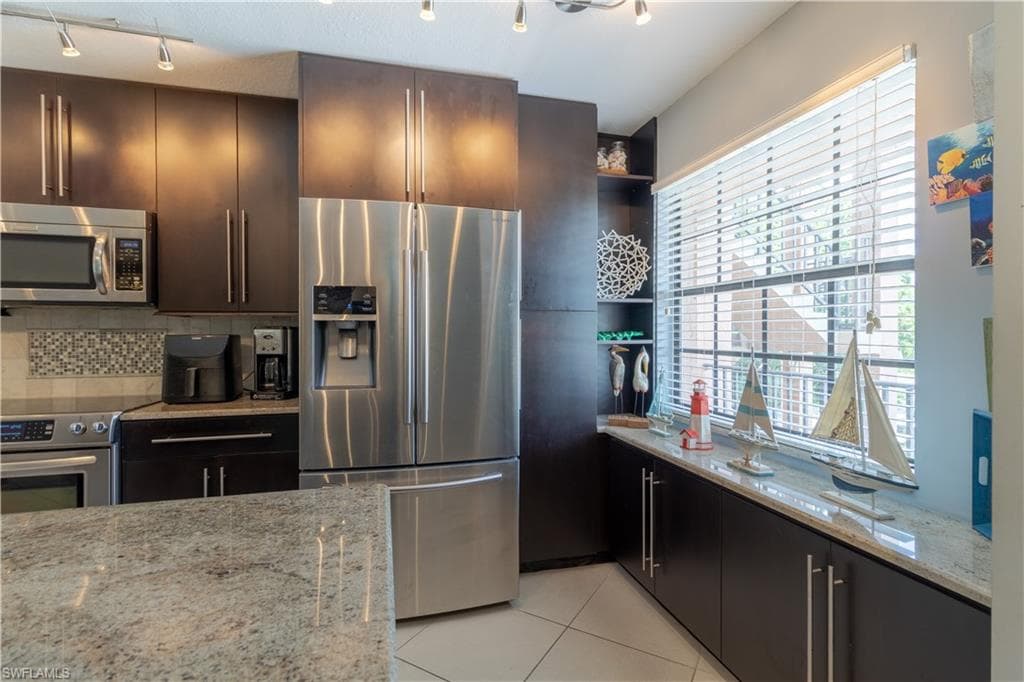 5535 Rattlesnake Hammock Rd 205, Naples, FL 34113-7