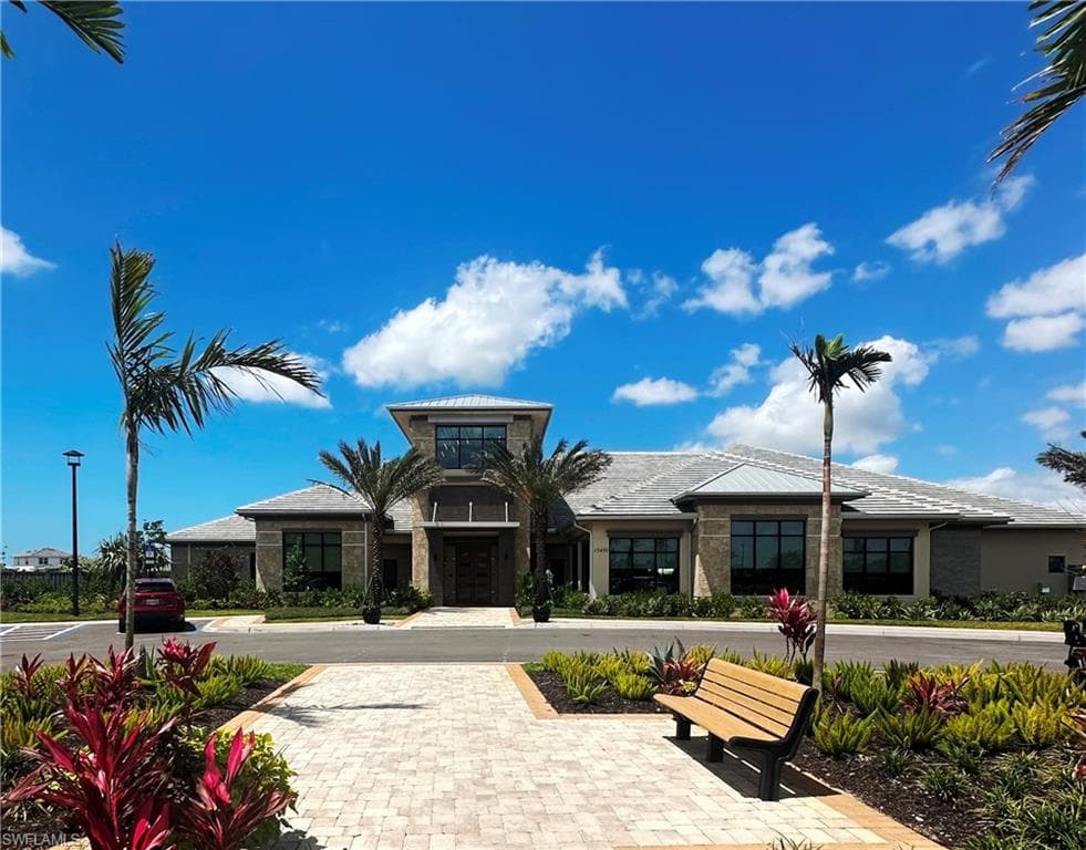 15327 Lucerna St 103, Naples, FL 34114-1