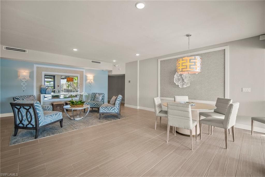 2650 Gulf Shore Blvd N 701, Naples, FL 34103-37