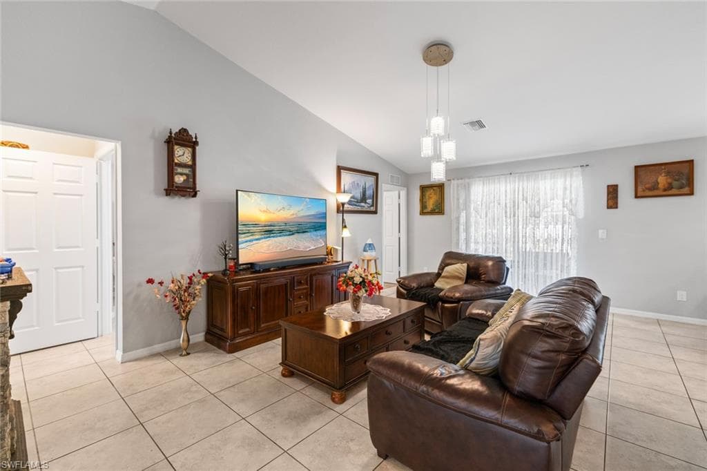 708 7th Pl, Cape Coral, FL 33993-12