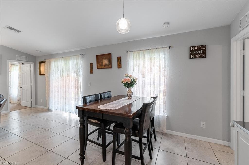 708 7th Pl, Cape Coral, FL 33993-15
