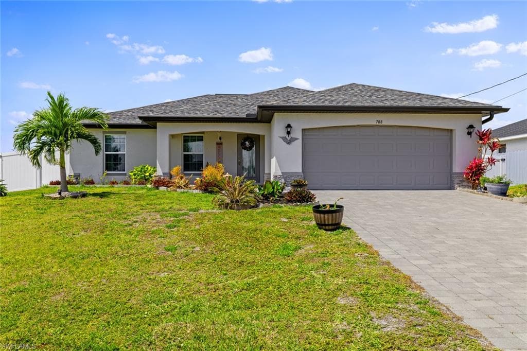 708 7th Pl, Cape Coral, FL 33993-2