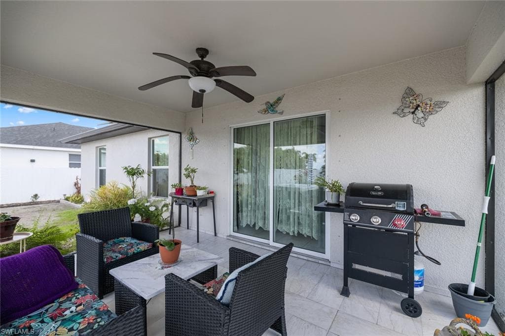 708 7th Pl, Cape Coral, FL 33993-32