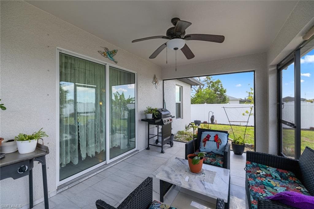 708 7th Pl, Cape Coral, FL 33993-35